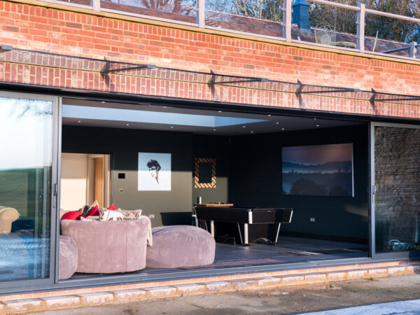 Creating Open Space with the Visofold 1000 Slim